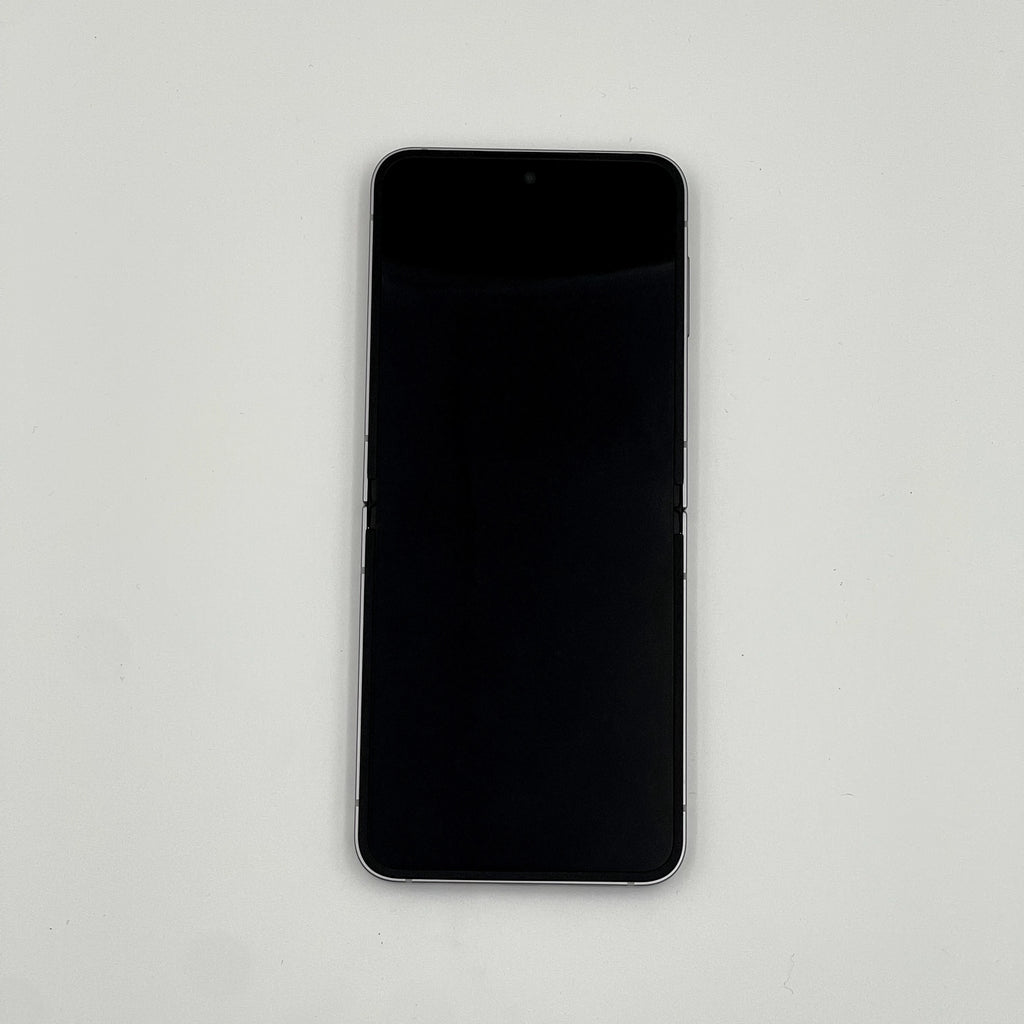 Samsung Galaxy Z Flip 6 (Pre Owned)